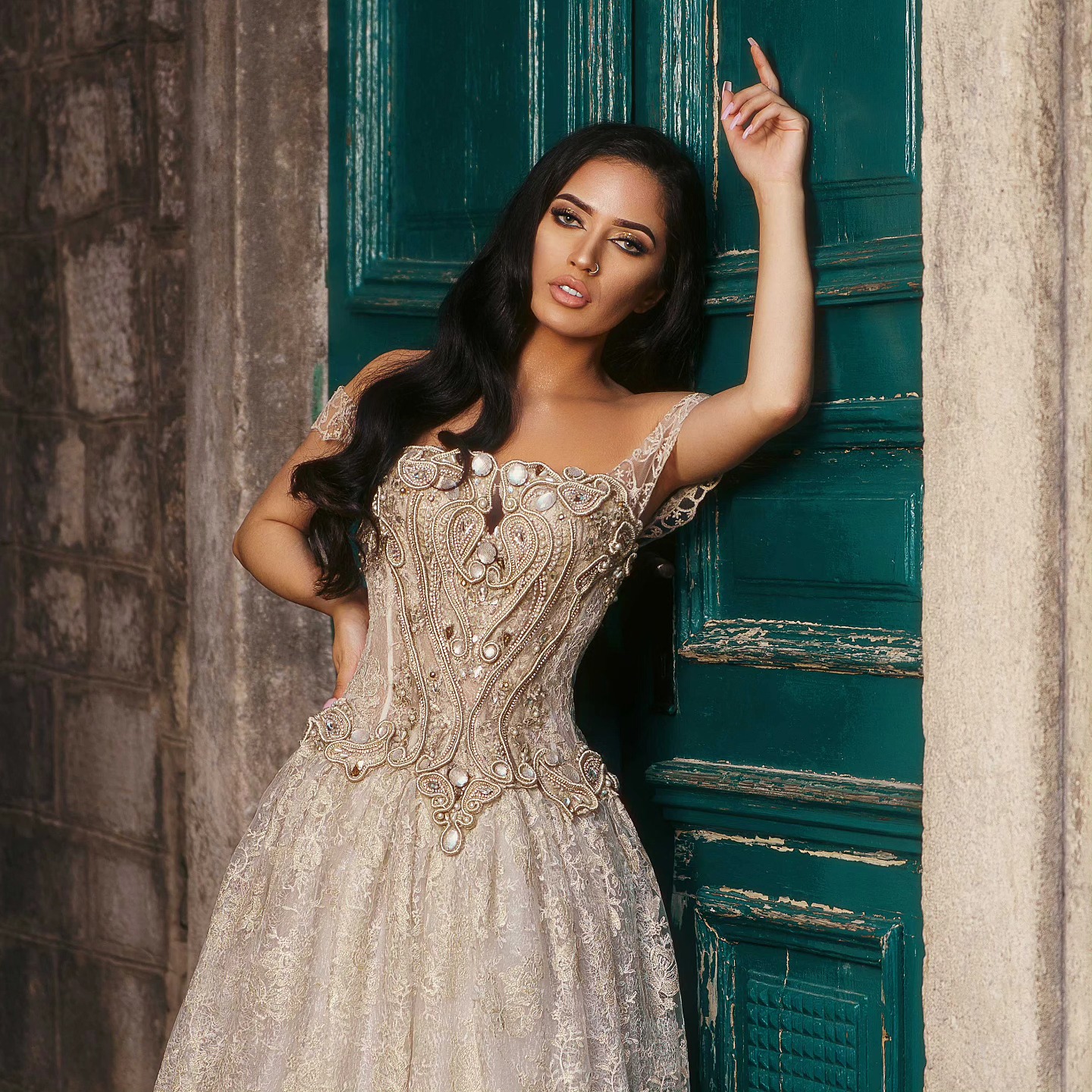 Where vintage walls meet modern grace.

#albanianphotographer #fashionphotography #portraitphotography #elegantportrait #historicalvibes #vintageaesthetic #mood